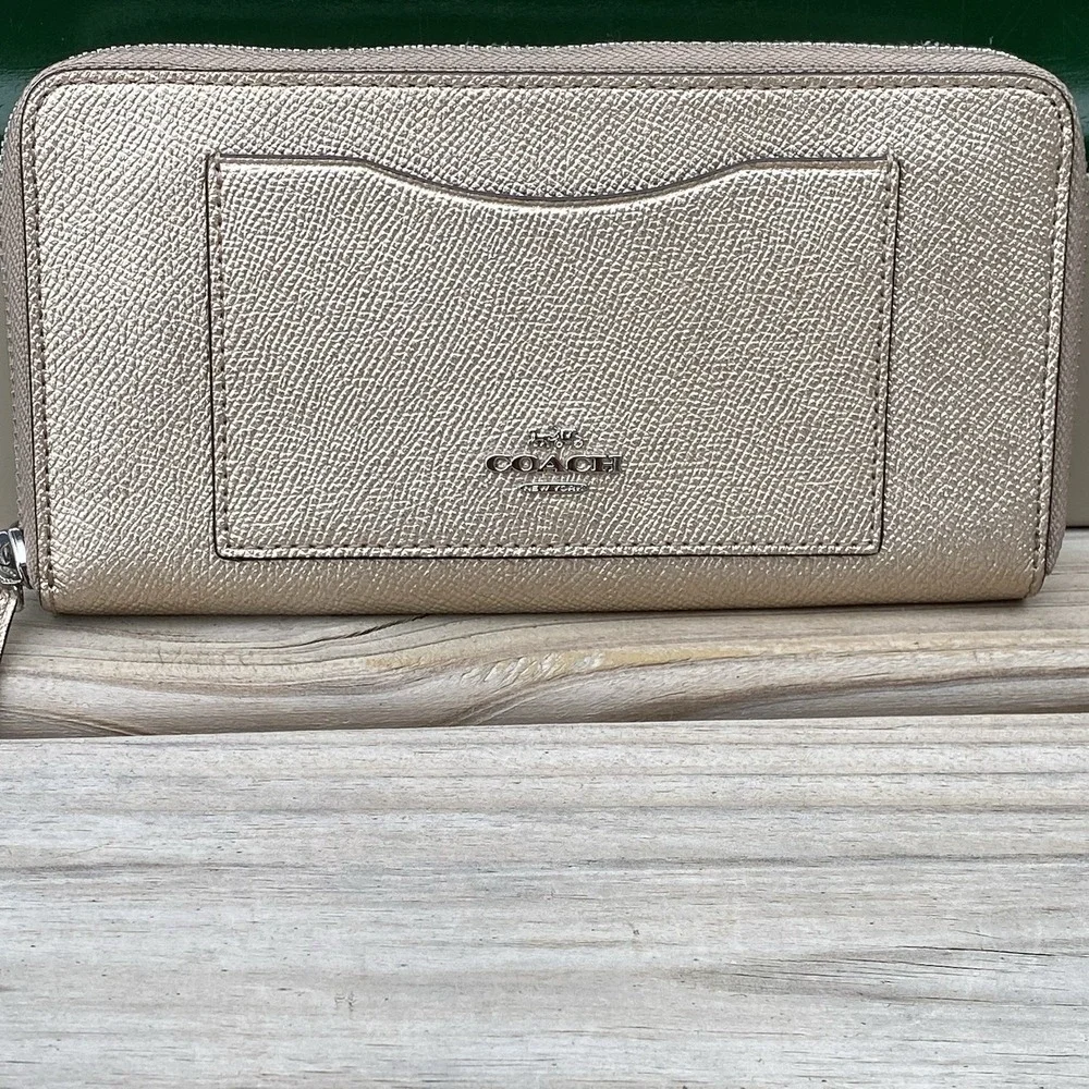 Coach Zip-Around Long Wallet F21068 Metallic Platinum Crossgrain Leather